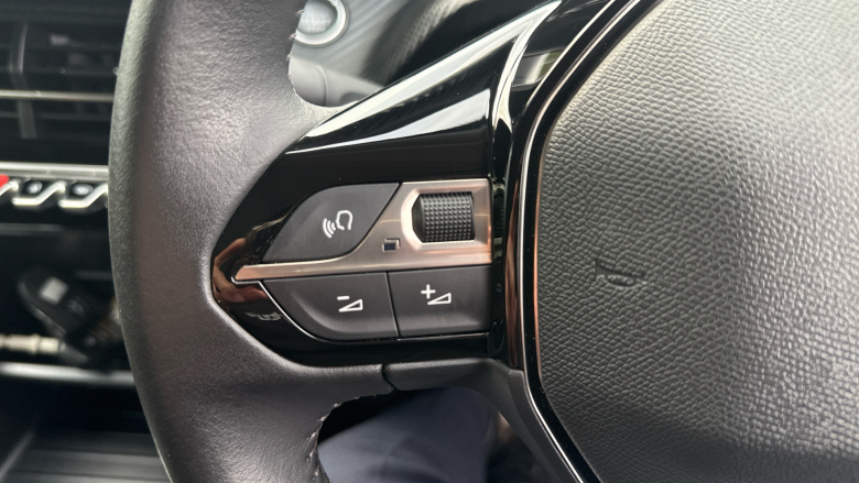 Peugeot 2008 1.2 PureTech Active Premium 5dr Petrol Estate